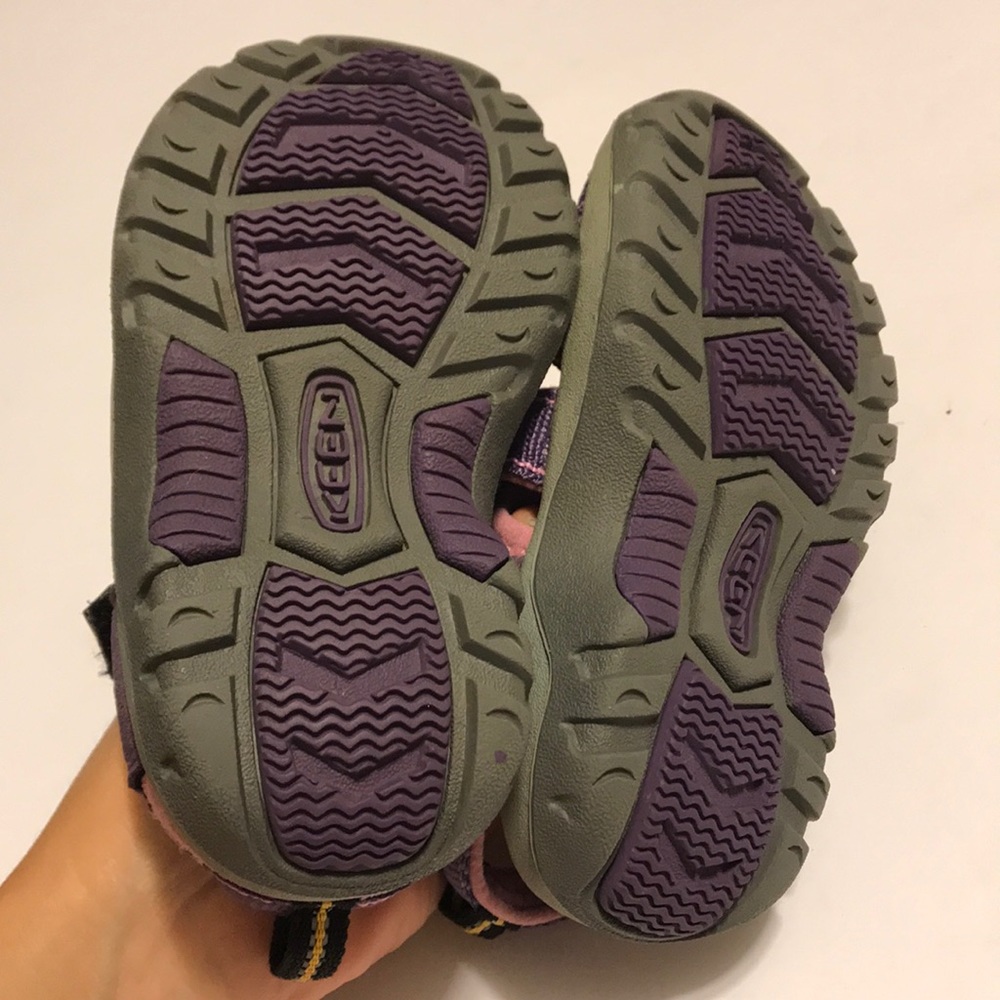 Keen - Picture 4 of 4